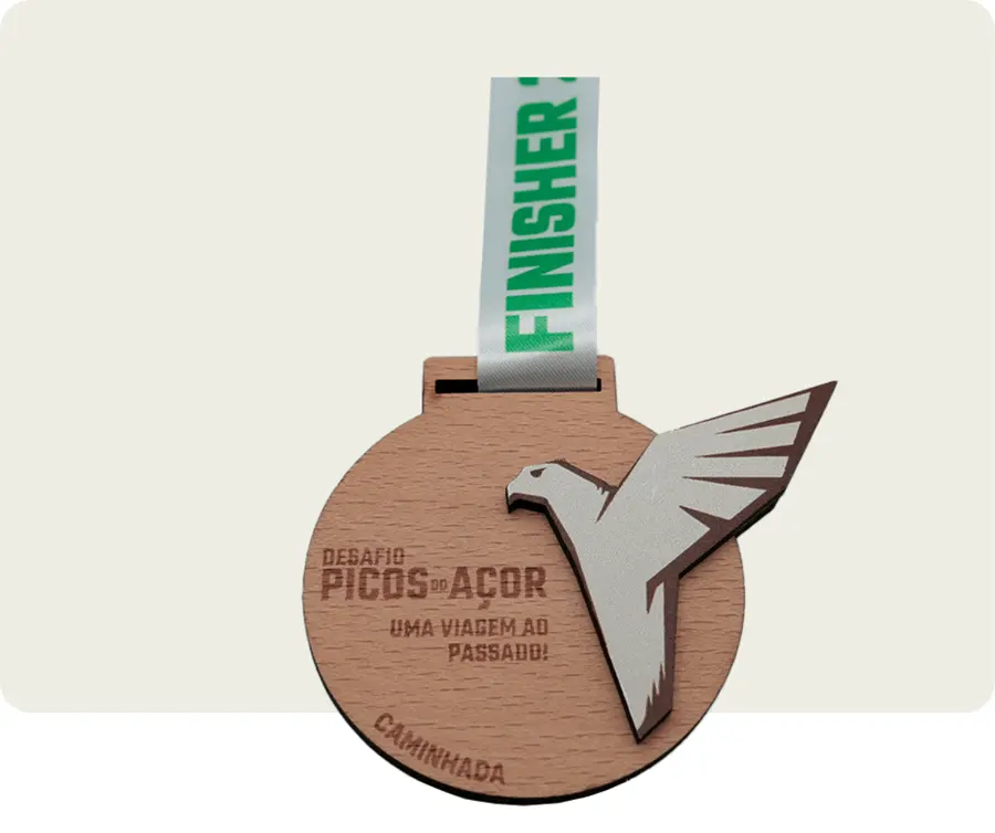 Medalha TMP105: Madeira 5mm com gravação a laser + madeira 3mm com impressão