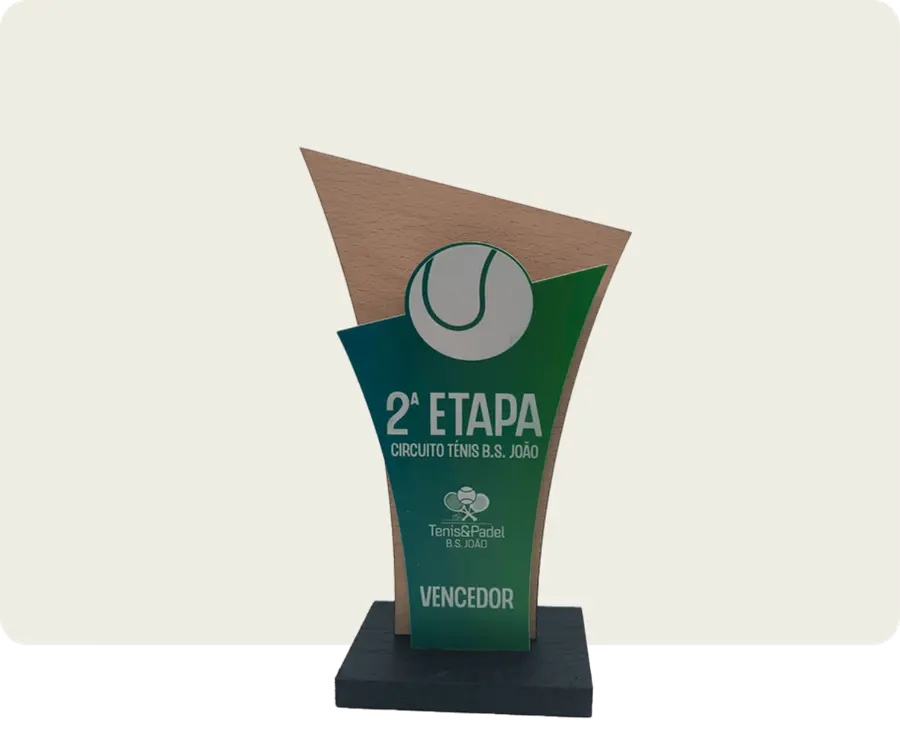 Troféu TTP119: Madeira 5mm + acrilico branco 3mm com impressão + base madeira 10mm