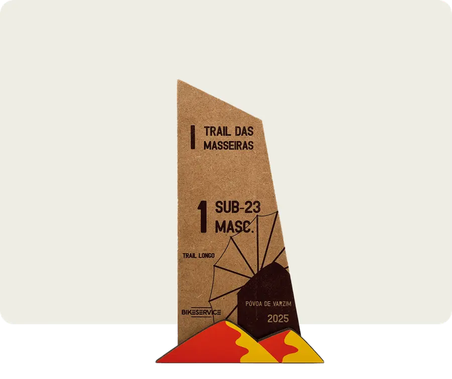 Troféu TTS208: Madeira 20mm com impressão + madeira 3mm com impressão