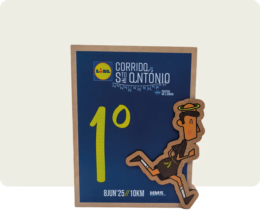 Troféu TTS214: Madeira 20mm com impressão + madeira 3mm com impressão