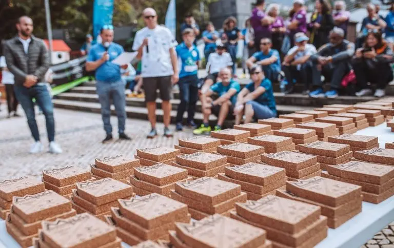 MEDALHAS E TROFÉUS: QUE MATERIAIS USAMOS?